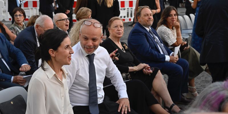 Foto dalla piazza 13