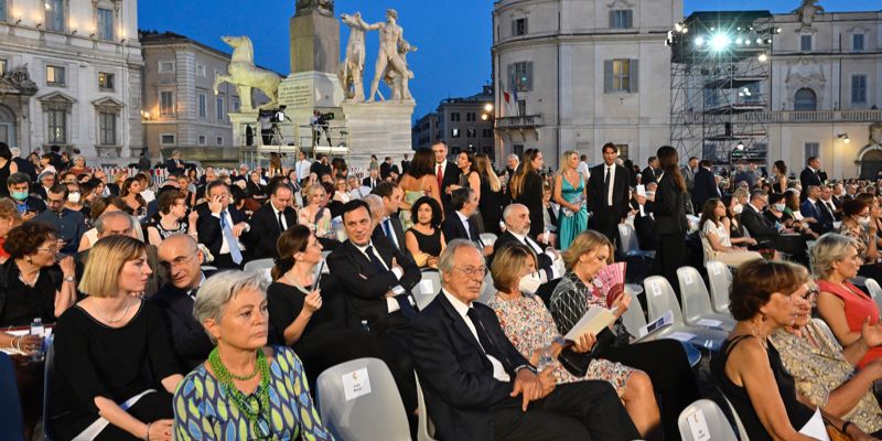 Foto dalla piazza 20
