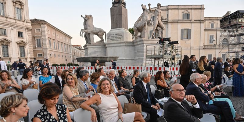 Foto dalla piazza 9
